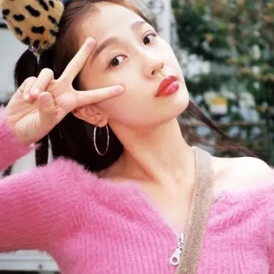 八个拔河女